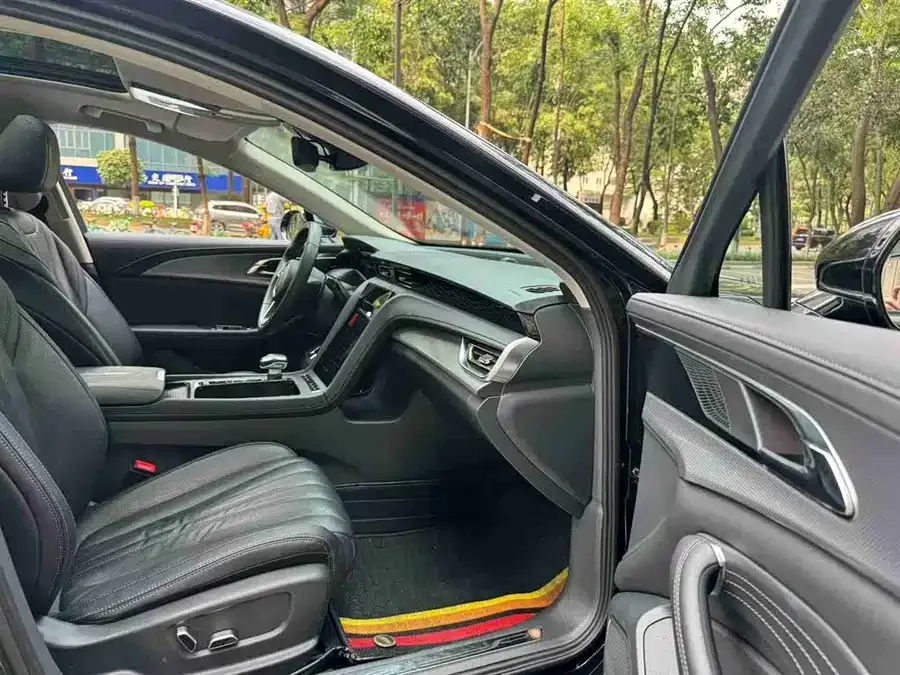 Hongqi H5 Hongqi H5 2023 2.0T Automatic Intelligent Connection Flagship Chang Edition 2022 — миниатюра 5