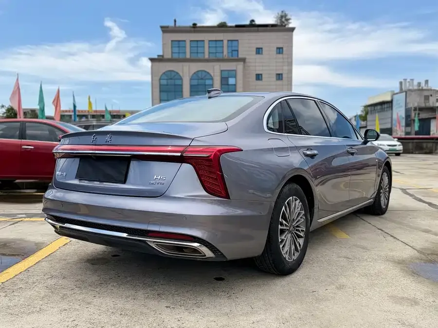 Hongqi H5 Hongqi H5 2023 1.5T DCT Zhilian Qiyue Edition 2022 — миниатюра 5