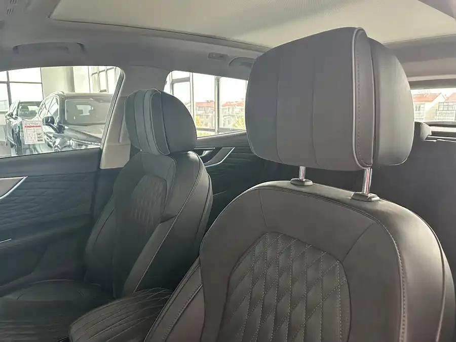 Hongqi HS5 Hongqi HS5 2022 facelift 2.0T Zhilian Qixiang Edition 2022 — миниатюра 4
