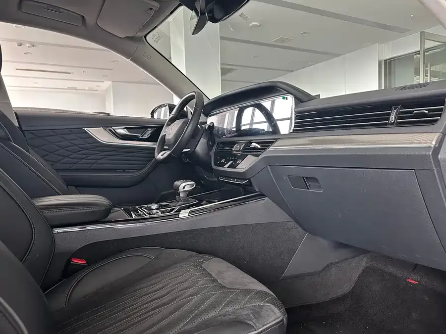 Hongqi HS5 Hongqi HS5 2022 facelift 2.0T Zhilian Qixiang Edition 2022 — миниатюра 5