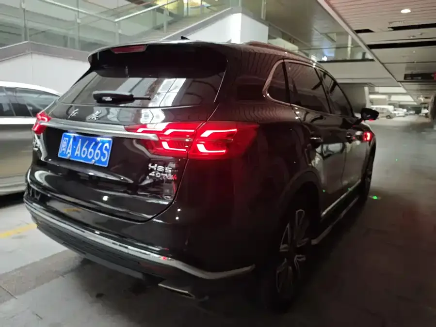 Hongqi HS5 Hongqi HS5 2022 2.0T Zhilian Flagship Edition 2022 — миниатюра 4