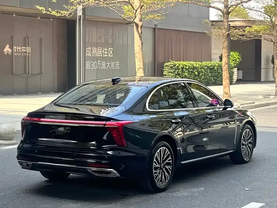 Hongqi H5 Hongqi H5 2024 2.0T Automatic Intelligent Connection Flagship Chang Edition 2025 — миниатюра 2