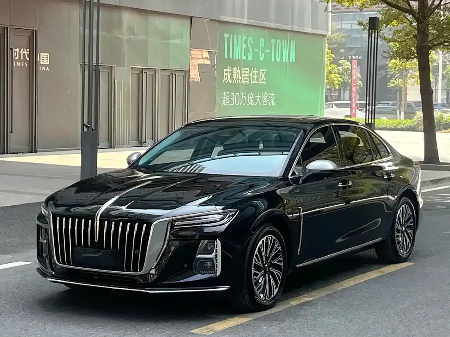 Hongqi H5 Hongqi H5 2024 2.0T Automatic Intelligent Connection Flagship Chang Edition 2025 — фото 1, купить с доставкой в Москву
