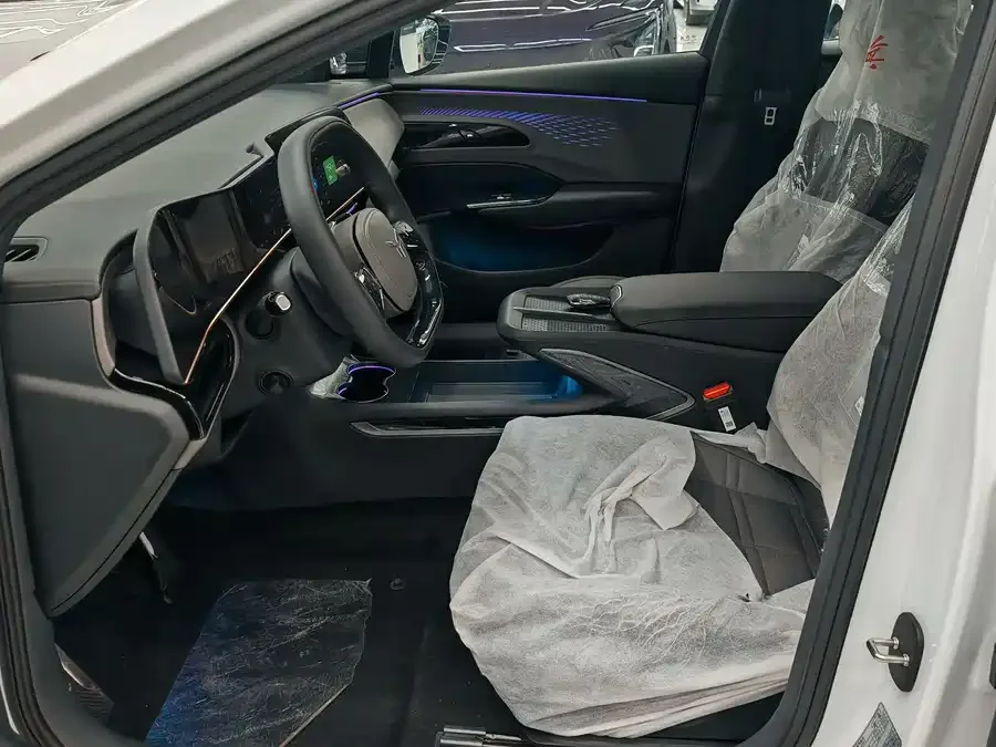 Hongqi EH7 Hongqi EH7 2024 640 Pro+ 4WD version 2024 — миниатюра 2