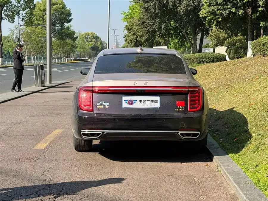 Hongqi H9 Hongqi H9 2020 3.0T Zhilian Flagship Four-seat Edition 2022 — миниатюра 2