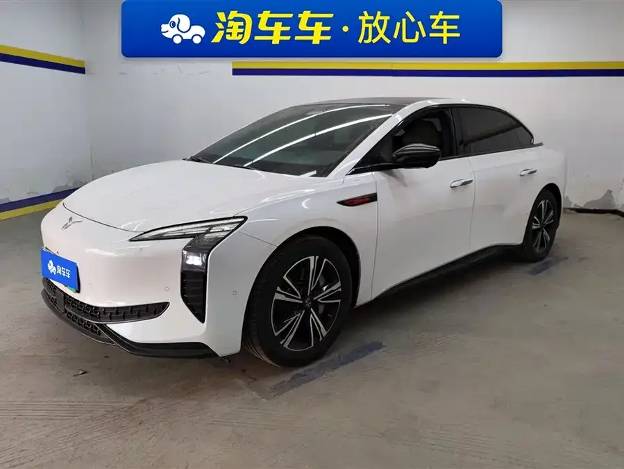 Hongqi EH7 2024