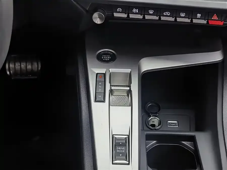 Peugeot 408X Peugeot 408X 2023 Gravity Edition 2025 — миниатюра 4