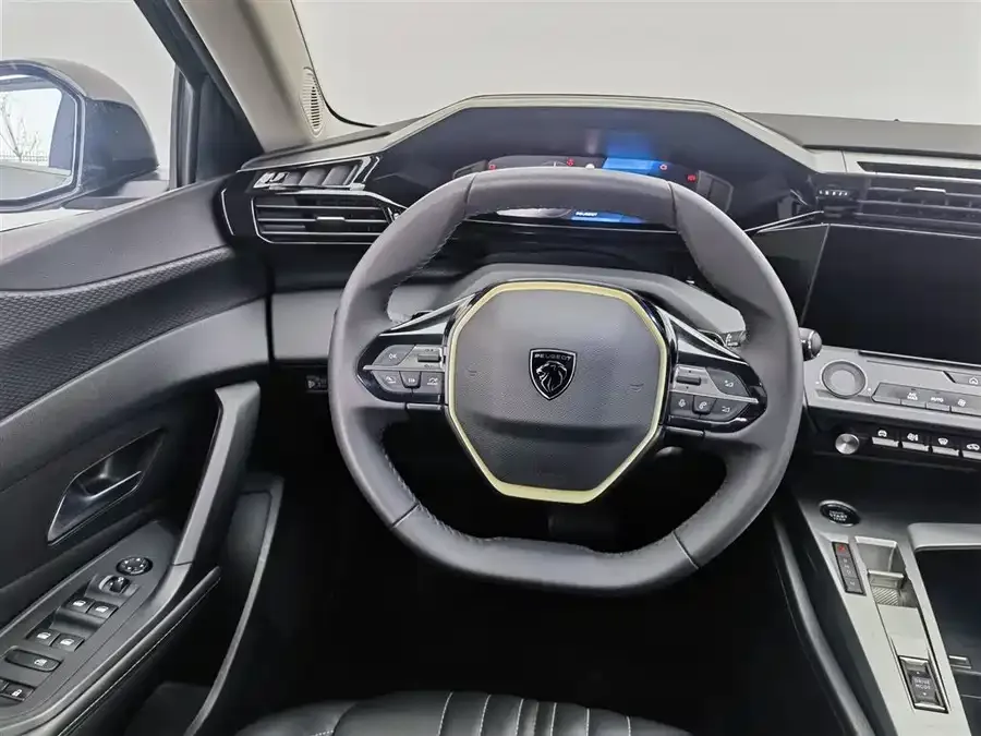 Peugeot 408X Peugeot 408X 2023 Gravity Edition 2025 — миниатюра 5