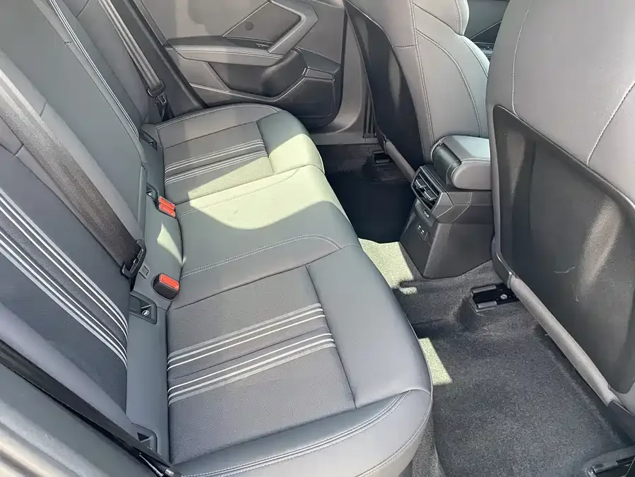 Audi A3 2022 Sportback 35 TFSI stylish and sporty 2022 — миниатюра 5