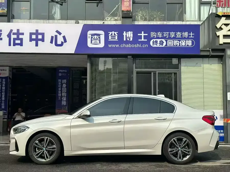 BMW 1 Series BMW 1 Series 2022 120i M Sport Edition 2022 — миниатюра 4