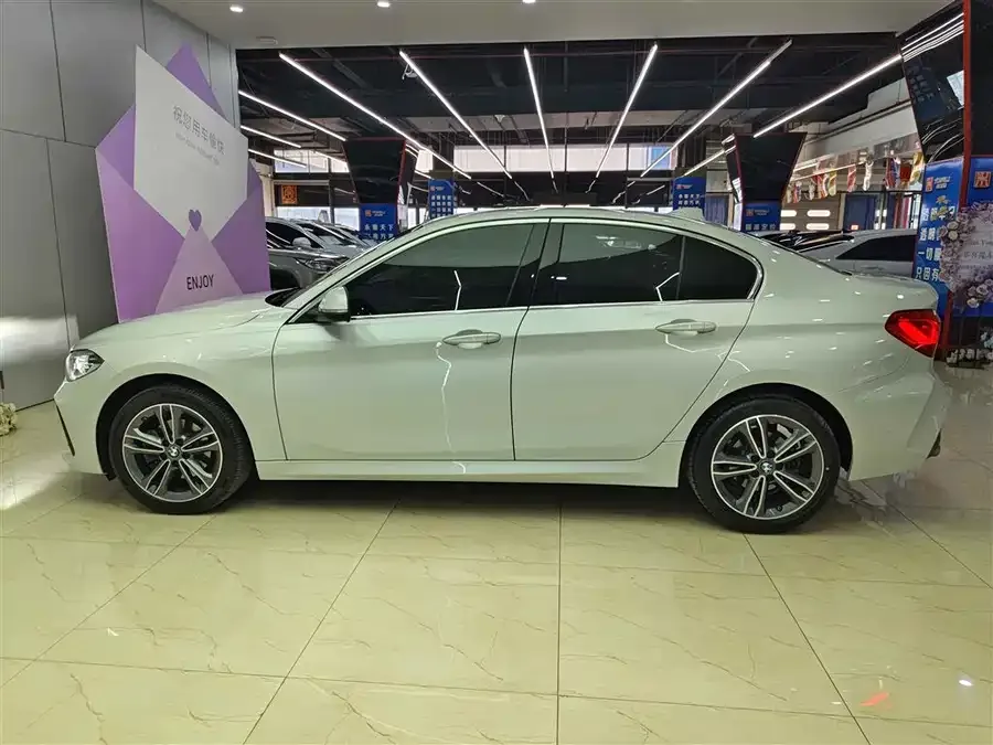 BMW 1 series BMW 1 Series 2023 120i M Sport 2023 — миниатюра 4
