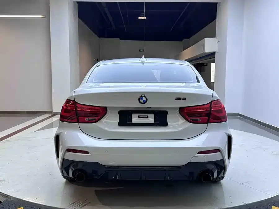 BMW 1 series BMW 1 Series 2021 facelift 120i M Sport Night Edition 2022 — миниатюра 2