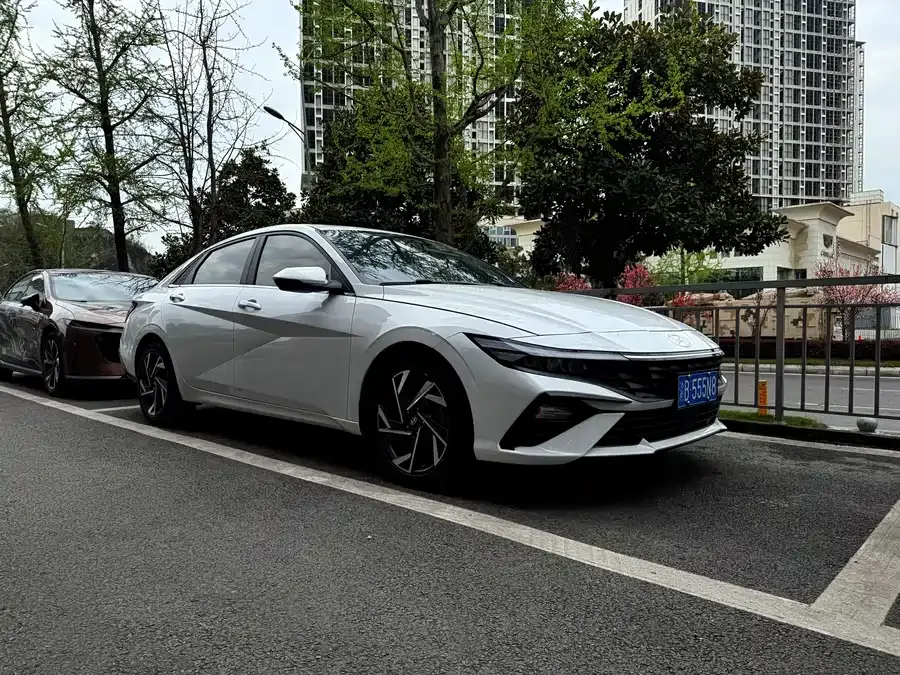 Hyundai Elantra Elantra 2023 1.5L CVT GLX Elite Edition 2024 — фото 1, купить с доставкой в Москву