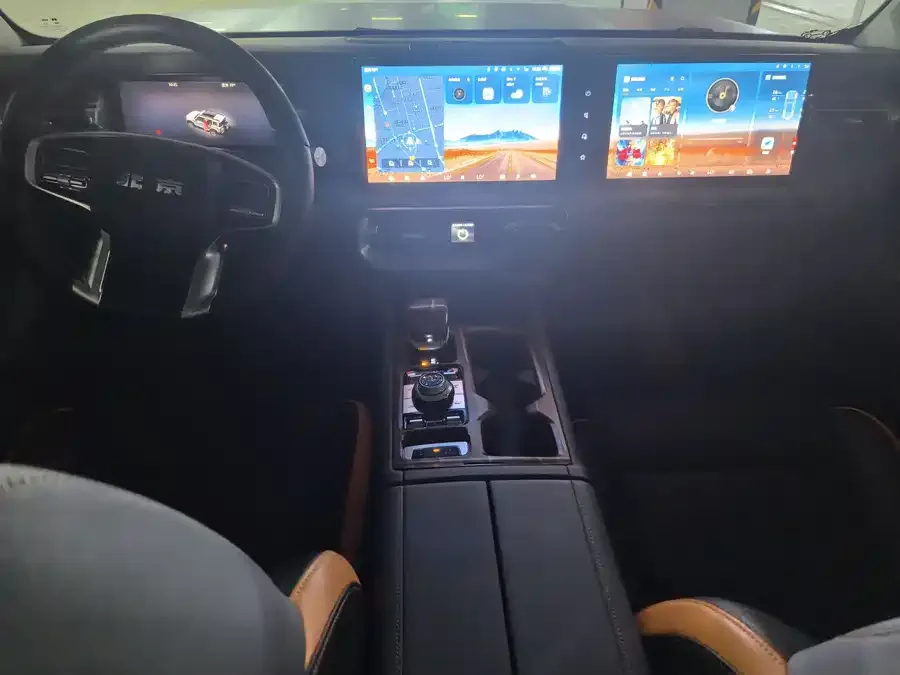 BAIC BJ40 Beijing BJ40 2026 2.0T Gasoline Standard Edition 2025 — миниатюра 4