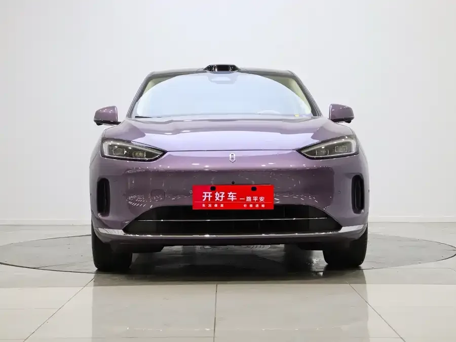 AITO M5 M5 2025 Extended Range Ultra 4WD Edition 2025 — фото 1, купить с доставкой в Москву