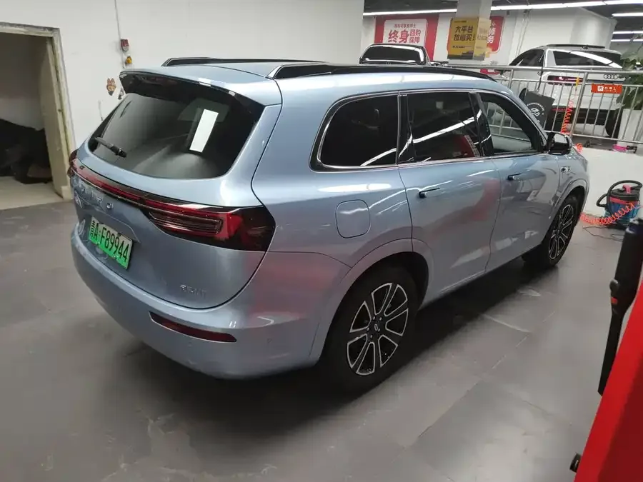 AITO M7 Wenjie M7 2024 1.5T Intelligent Driving 4WD Pro Edition 5 Seaters 2024 — миниатюра 2