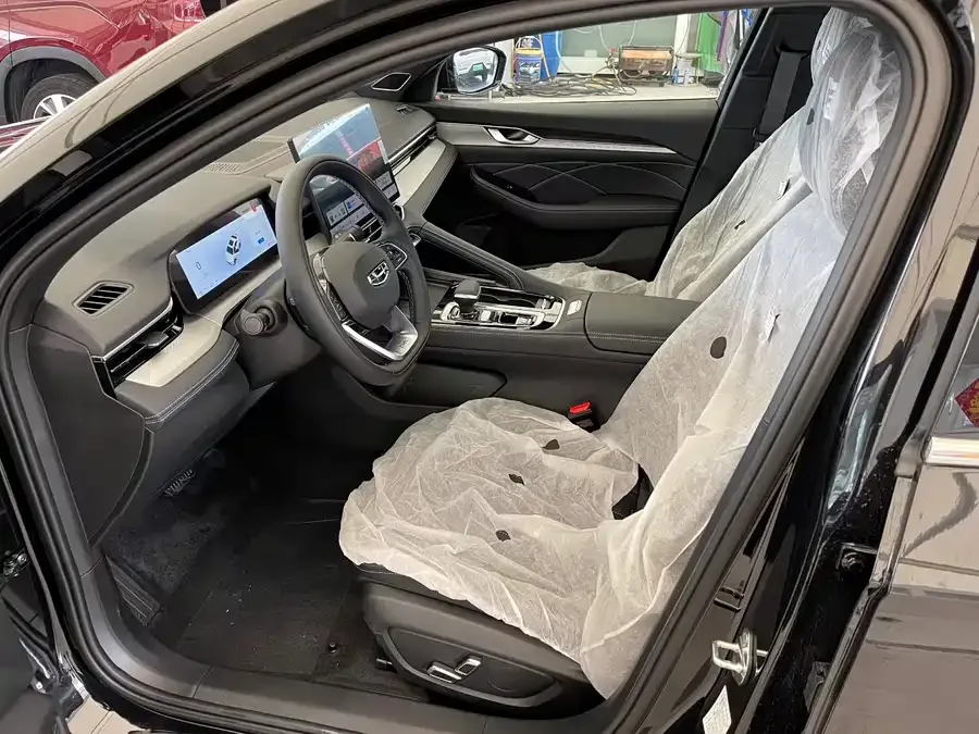 Geely Xingrui Xingrui 2026 Oriental Yao 1.5TD Fuyao Edition 2026 — миниатюра 4