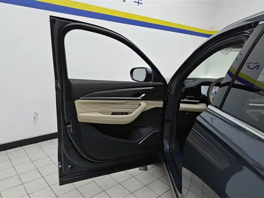 Geely Monjaro Xingyue L 2025 Dongfangyao 2.0TD Automatic 4WD Moon-Watching Edition 2025 — миниатюра 4