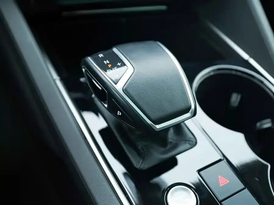 Volkswagen Touareg Touareg 2022 2.0TSI Ruishang Edition 2023 — миниатюра 3
