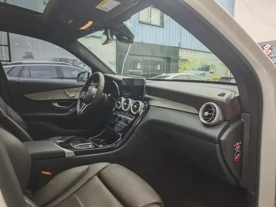 Mercedes-Benz GLC-Class Mercedes-Benz GLC 2022 Model 3 GLC 260 L 4MATIC Dynamic 2022 — миниатюра 3