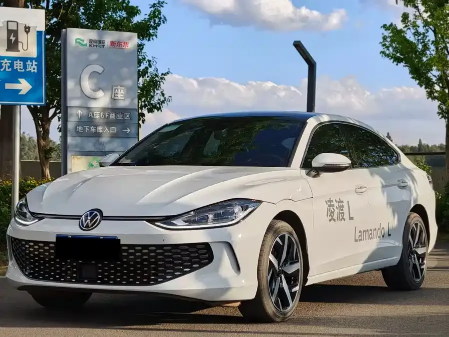 Volkswagen Lamando 2024 Lingdu Lingdu L 280TSI DSG Cool Edition 2024 — фото 1, купить с доставкой в Москву