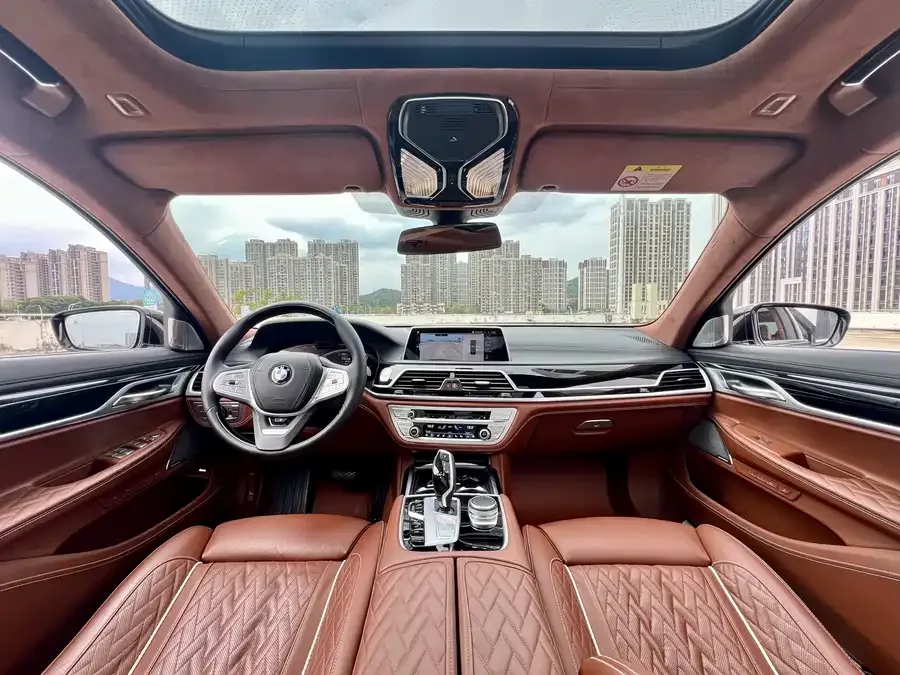 BMW 7 Series BMW 7 Series 2021 740Li xDrive Executive Luxury Package 2023 — миниатюра 3