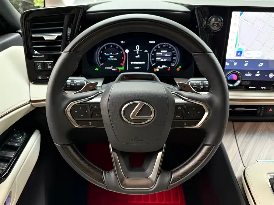 Lexus LM 500h 6-seat Premium Edition (2025) 2026 — миниатюра 4