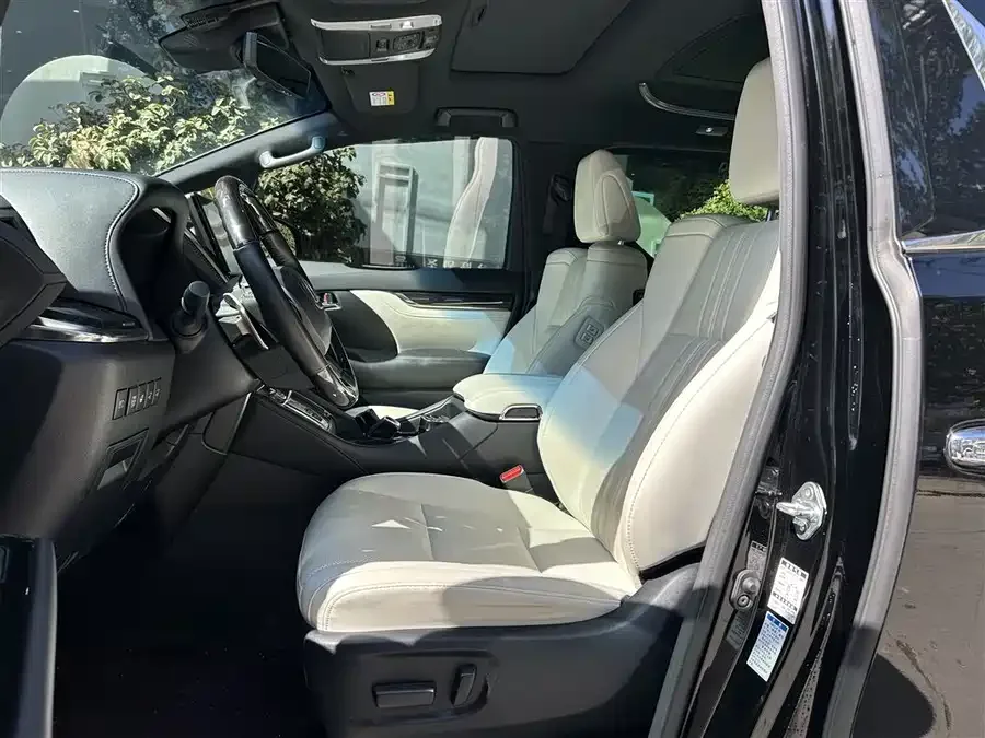Lexus LM 2020 300h 7-seat Elegant Edition 2022 — миниатюра 2