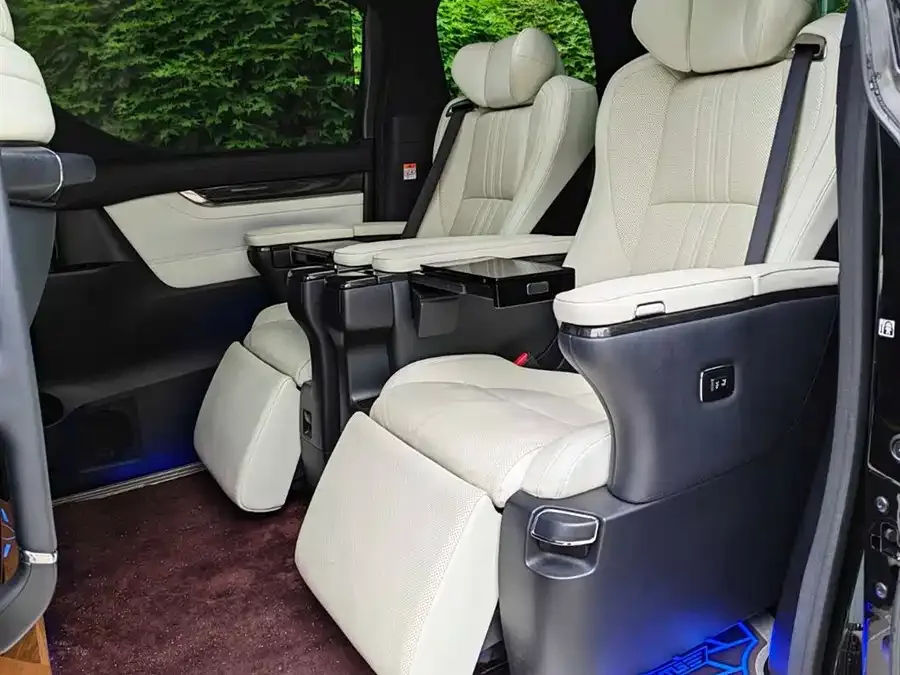 Lexus LM 2020 300h 7-seat Elegant Edition 2022 — миниатюра 4