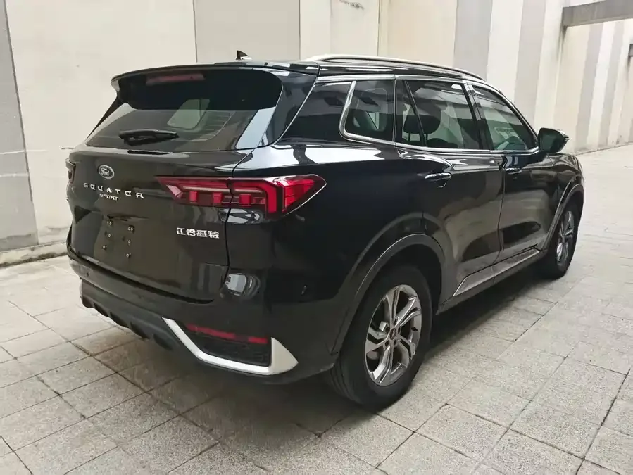 Ford Lingrui Lingrui 2023 EcoBoost 170 Galaxy Edition 2023 — миниатюра 4