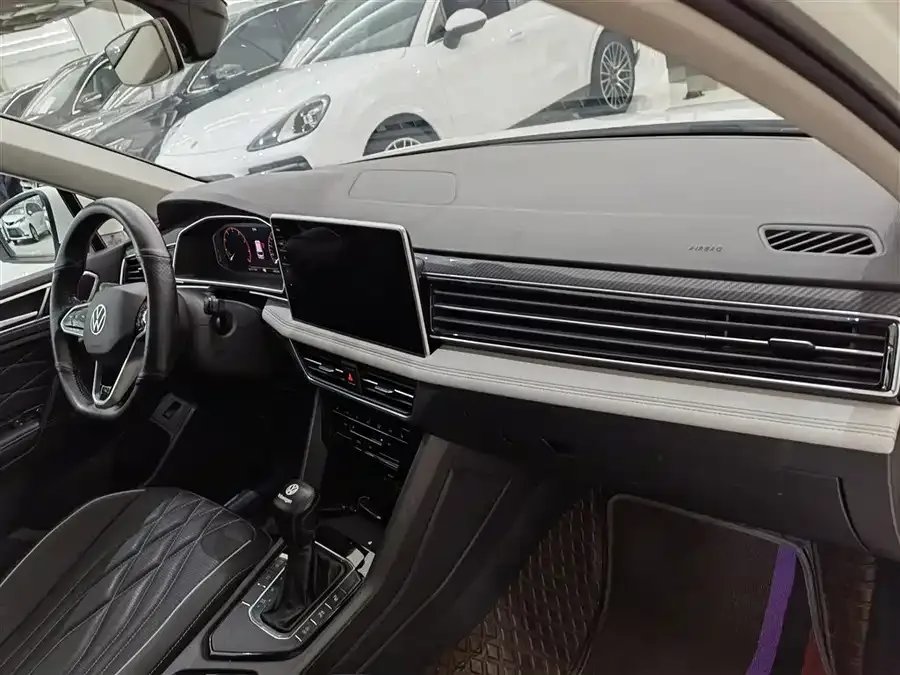 Volkswagen Tiguan L Tiguan L 2022 330TSI Automatic 2WD R-Line Enjoy Edition 2022 — миниатюра 5