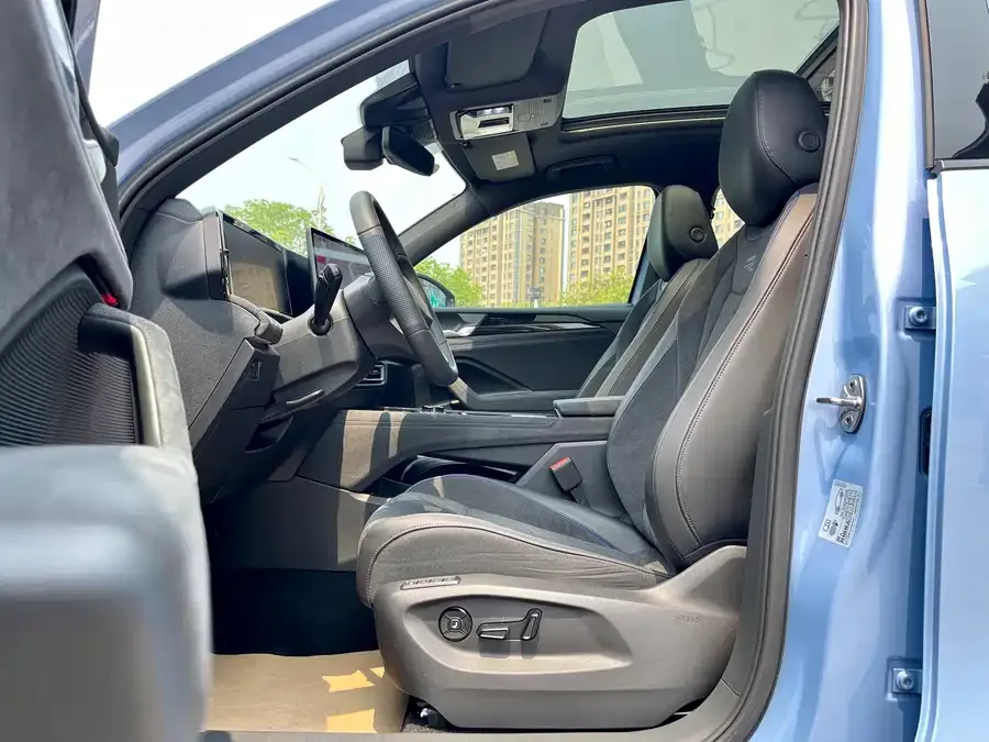 Volkswagen Tiguan L Tiguan L 2024 Pro 380TSI 4WD R-Line Premium Edition 2024 — миниатюра 3