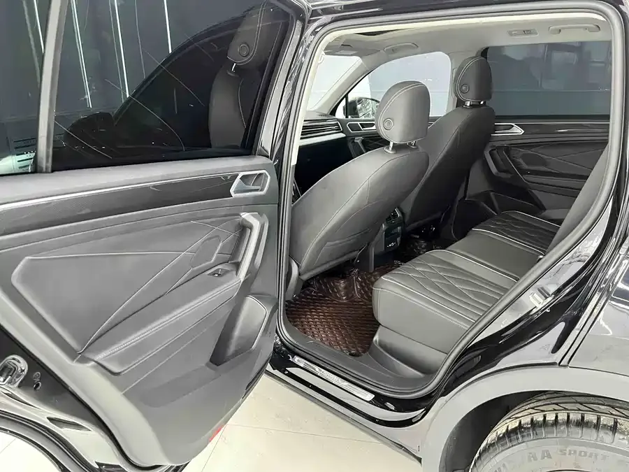 Volkswagen Tiguan L Tiguan L 2023 280TSI Automatic 2WD Trendy Limited Edition 2023 — миниатюра 4