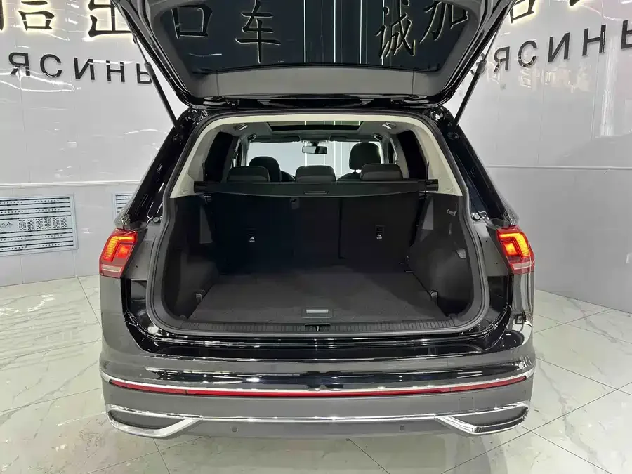 Volkswagen Tiguan L Tiguan L 2023 280TSI Automatic 2WD Trendy Limited Edition 2023 — миниатюра 5