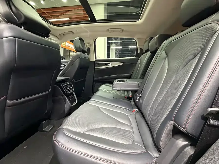 Lincoln Navigator Navigator 2021 2.0T 4WD California Coast Limited Edition 2022 — миниатюра 3