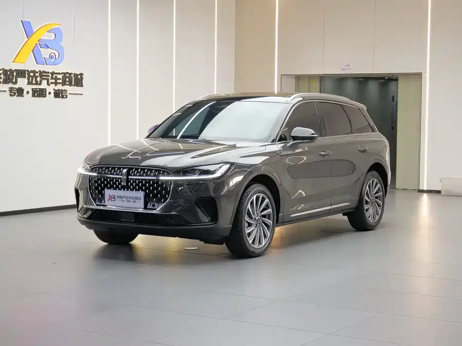 Lincoln Adventurer 2025