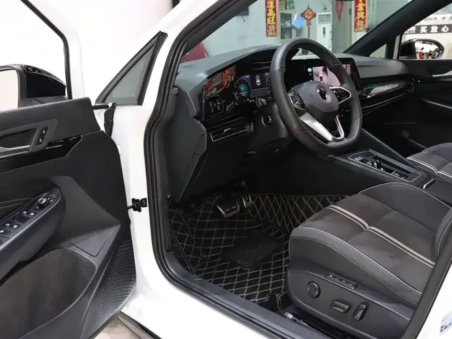 Volkswagen golf Golf 2023 facelift 280TSI DSG R-Line Lite 2024 — миниатюра 3