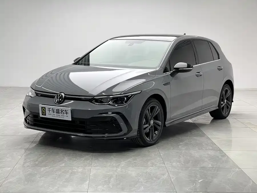 Volkswagen golf Golf 2023 facelift 280TSI DSG R-Line Lite 2024 — фото 1, купить с доставкой в Москву