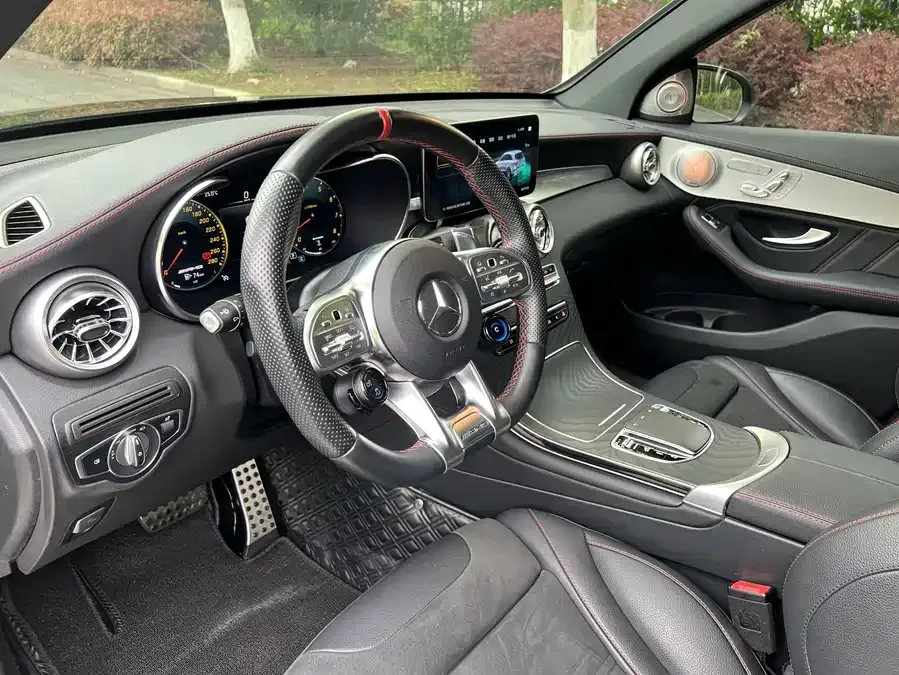 Mercedes-Benz GLC AMG Mercedes-Benz GLC AMG 2022 AMG GLC 43 4MATIC 2022 — миниатюра 2