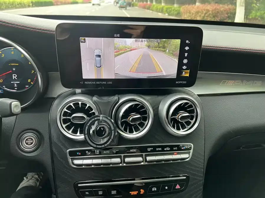 Mercedes-Benz GLC AMG Mercedes-Benz GLC AMG 2022 AMG GLC 43 4MATIC 2022 — миниатюра 3