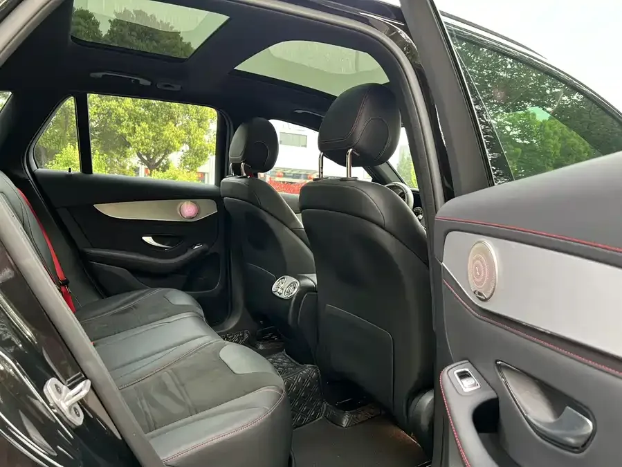 Mercedes-Benz GLC AMG Mercedes-Benz GLC AMG 2022 AMG GLC 43 4MATIC 2022 — миниатюра 4
