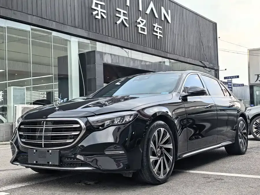 Mercedes-Benz E-Class 2024