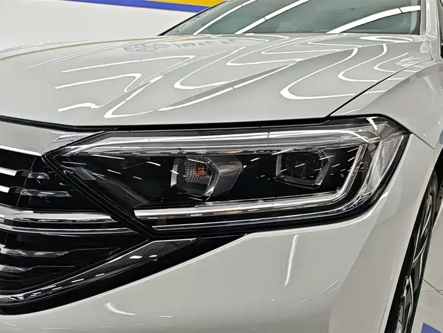 Volkswagen Sagitar 2023 Sagitar 300TSI DSG Beyond Edition 2023 — миниатюра 2