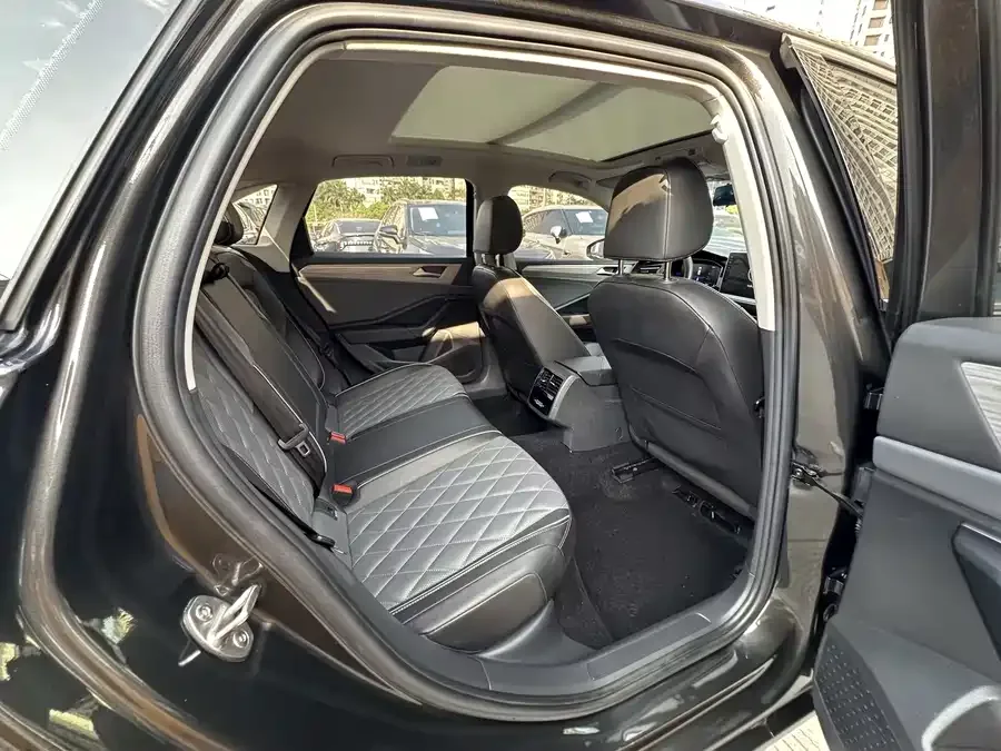 Volkswagen Sagitar 2023 Sagitar 300TSI DSG Beyond Edition 2023 — миниатюра 2
