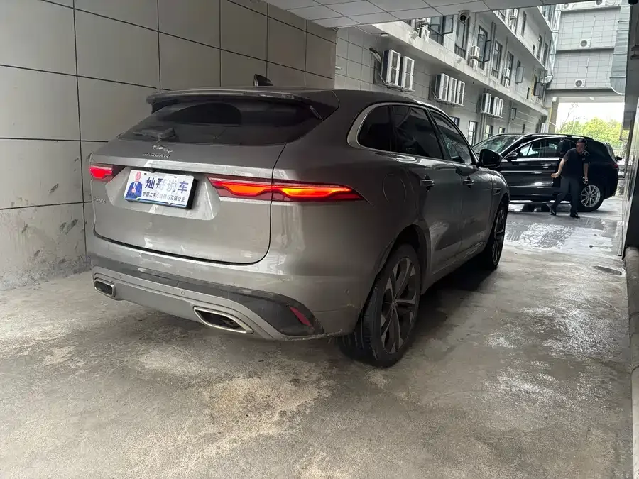 Jaguar F-Pace 2022 P340 R-Dynamic SE 2022 — миниатюра 2