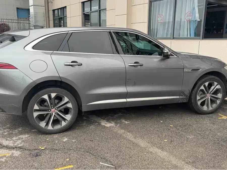 Jaguar F-Pace 2022 P340 R-Dynamic SE 2022 — миниатюра 3