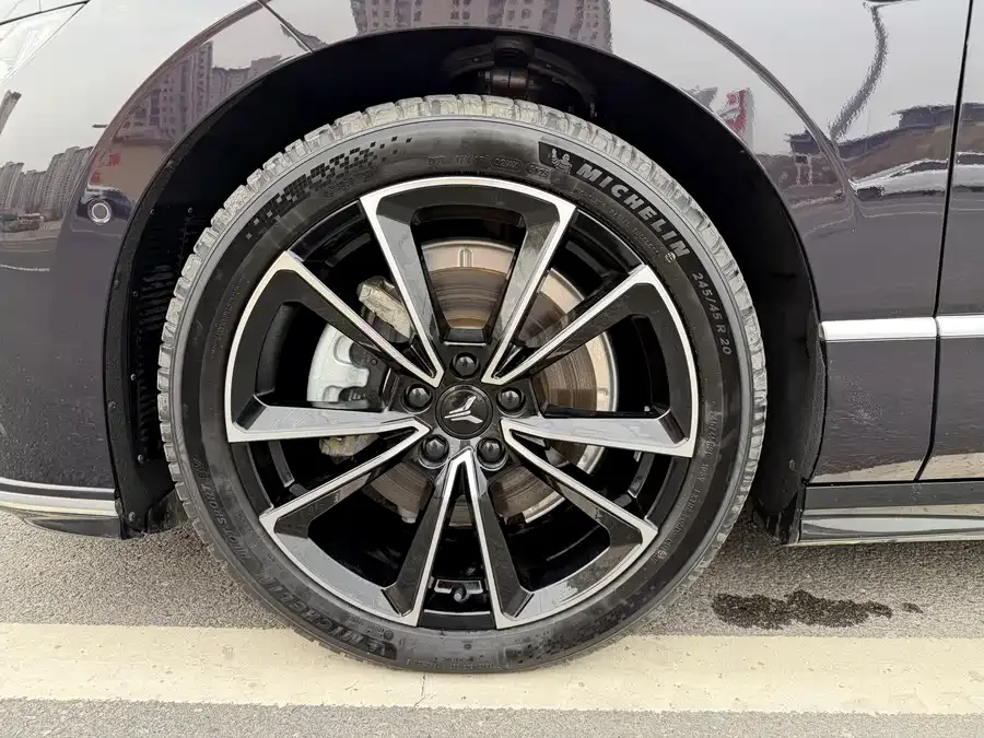 Voyah Lantu light chasing VOYAH 2024 PHEV 4WD Ultra-Long-Range Flagship Edition 2024 — миниатюра 5