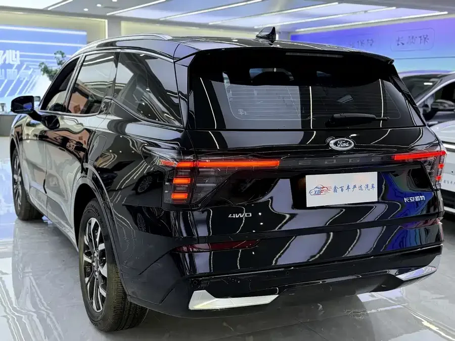Ford Edge 2025 Sharp L 2.0T EcoBoost 4WD 7-seater Ultimate Edition 2025 — миниатюра 3