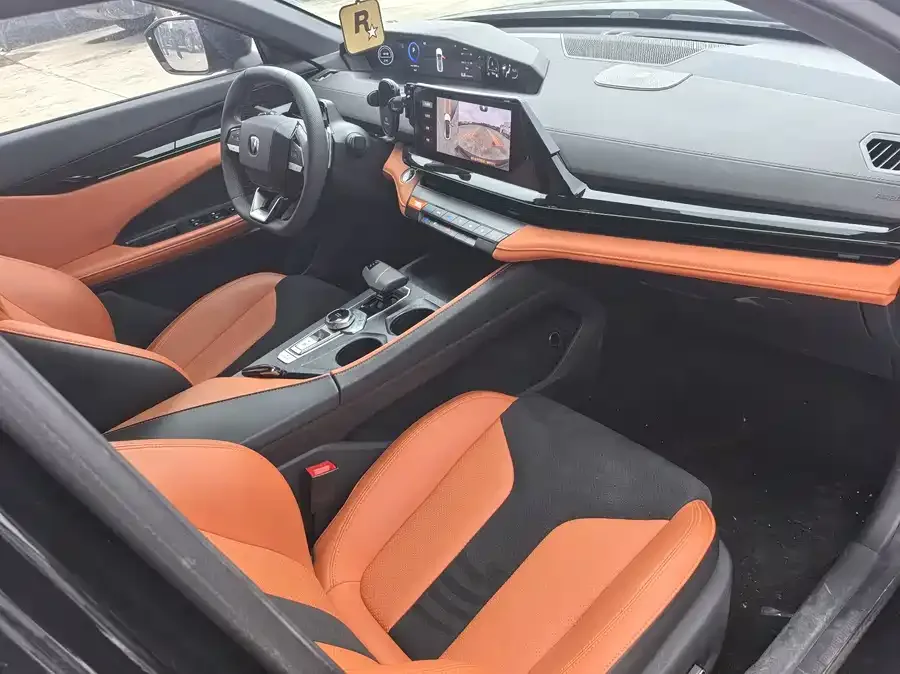 Changan UNI-V Changan UNI-V 2023 1.5T Sports Edition 2024 — миниатюра 3