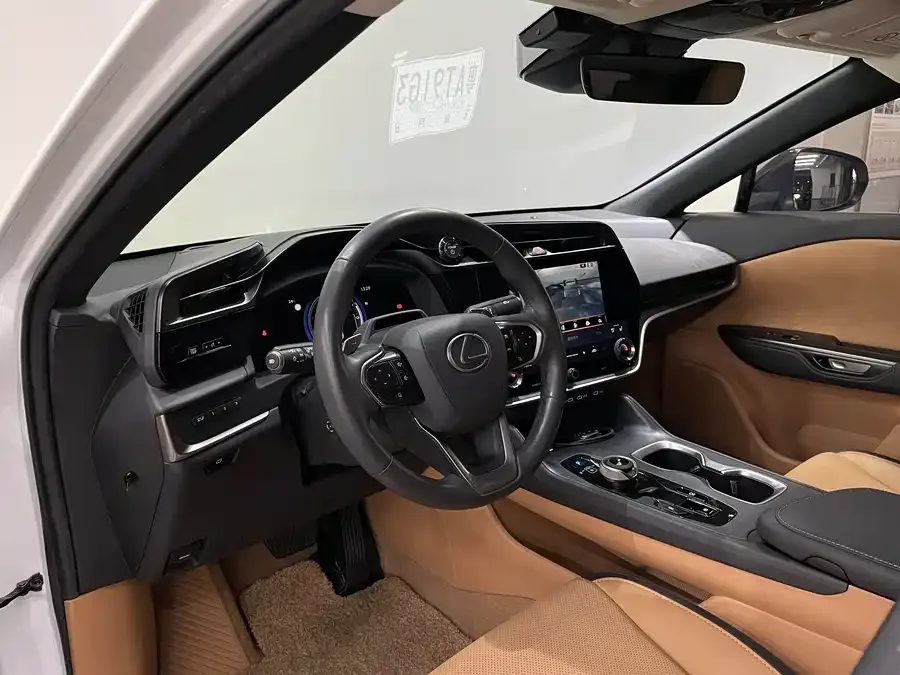 Lexus RZ 2023 450e 4WD Enjoy Edition 2023 — миниатюра 3